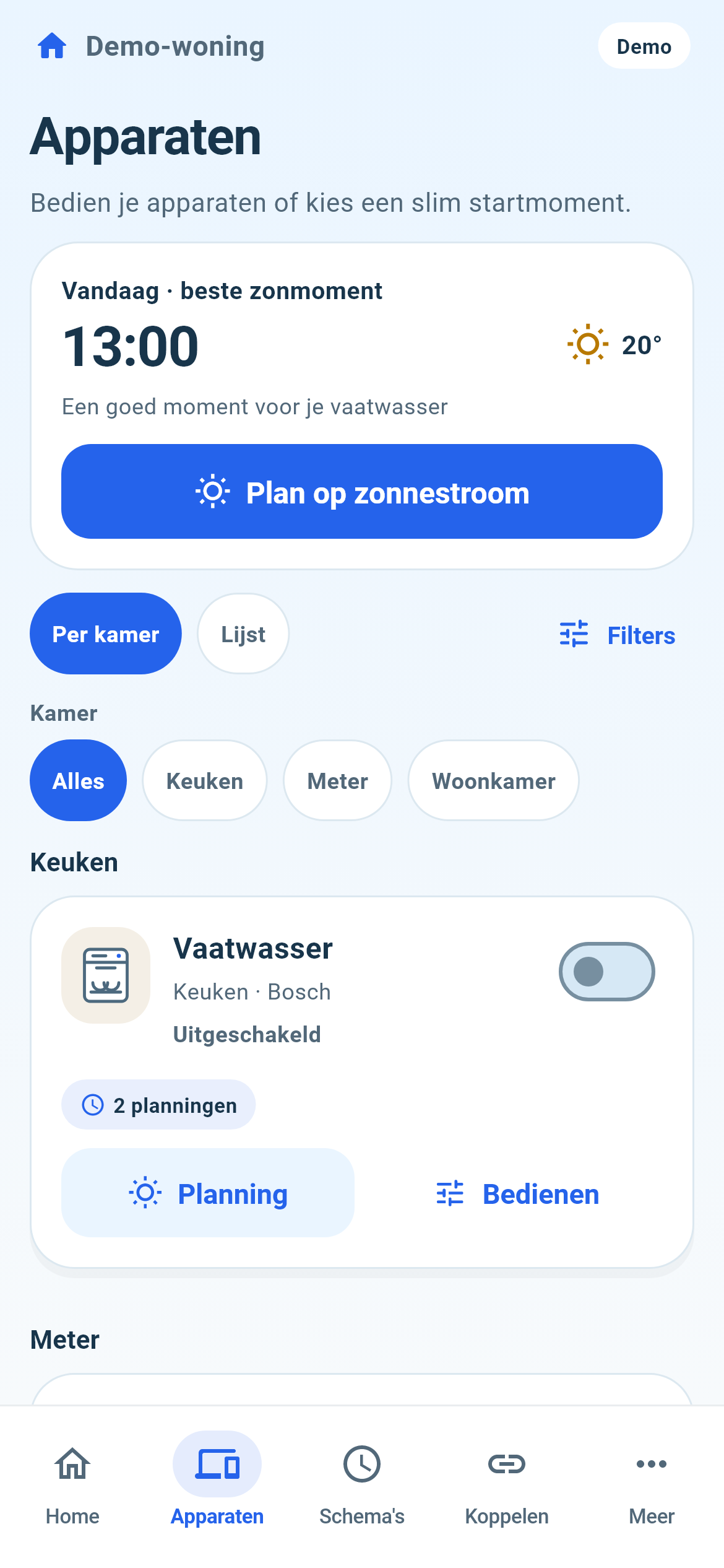 Apparatenscherm uit de ontwikkelversie met een voorgesteld zonmoment voor de vaatwasser, demogegevens